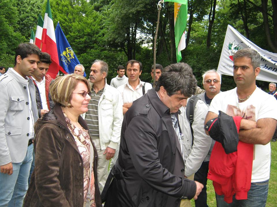 عکسهایی از نه انتصابات در مقابل کنسولگری حکومت اسلامی هامبورگ