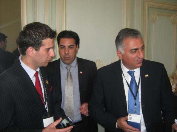 941186_637847309577608_556573783_n